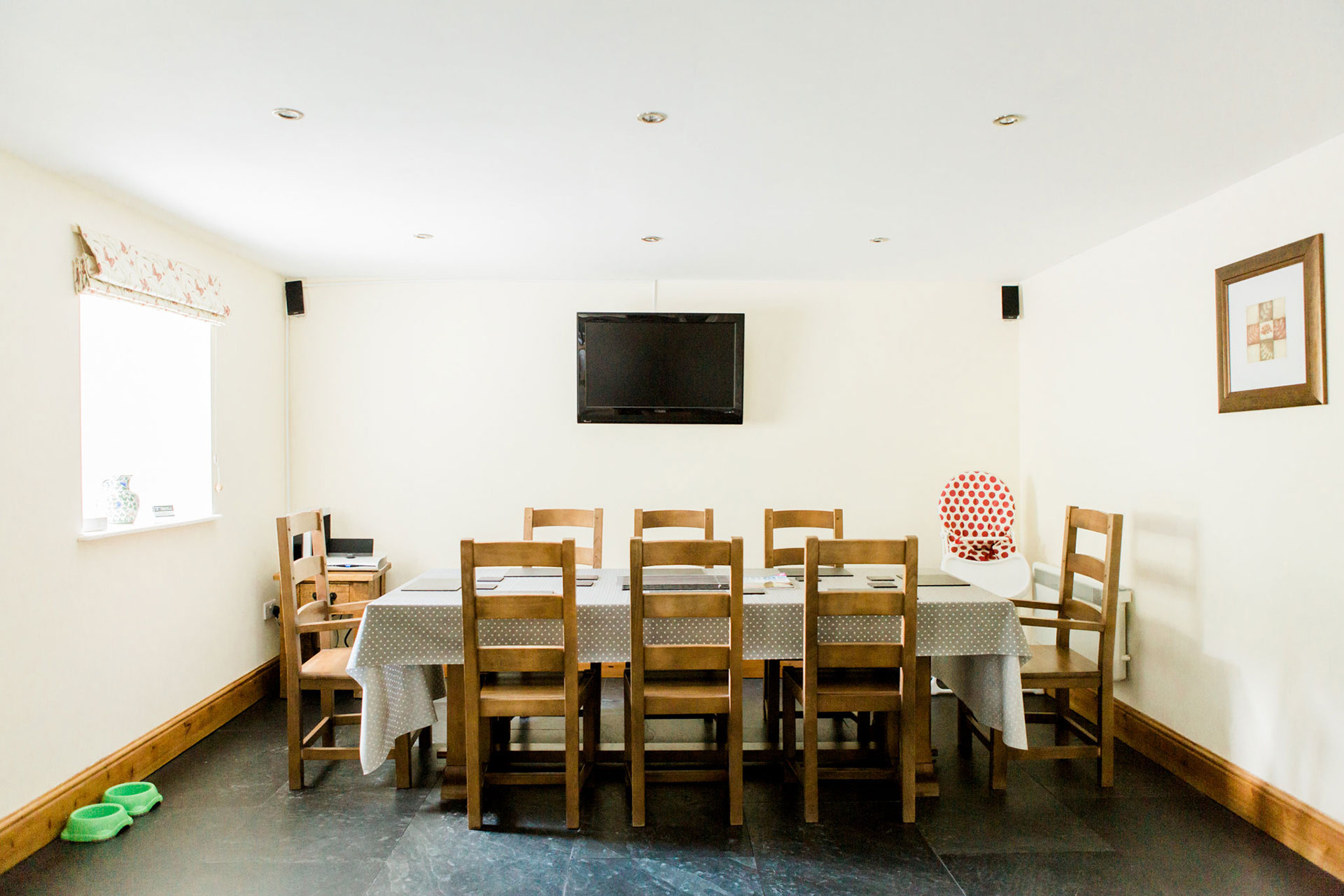 The Oakeley Arms Cottages